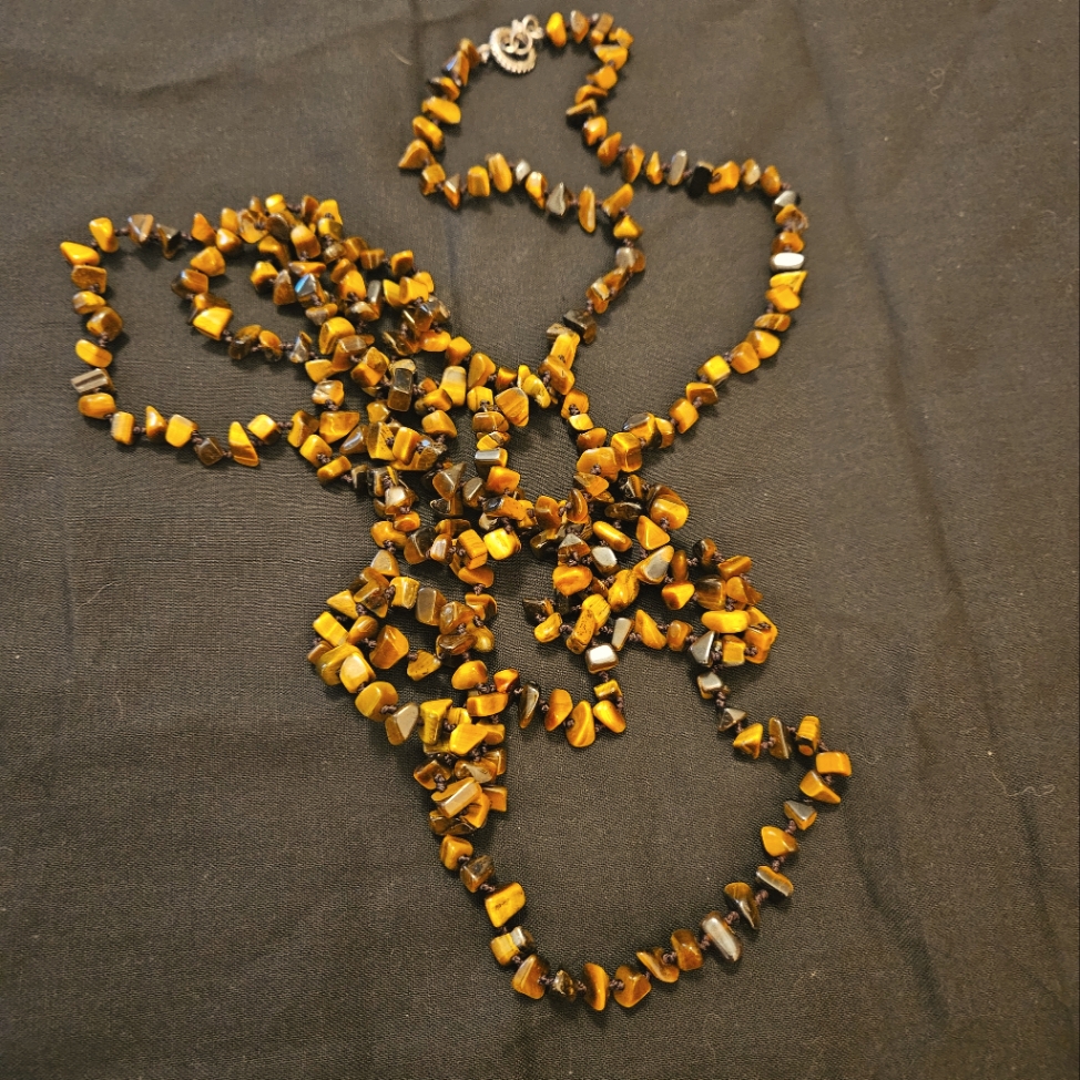 84 Long Tigers Eye Necklace 50$